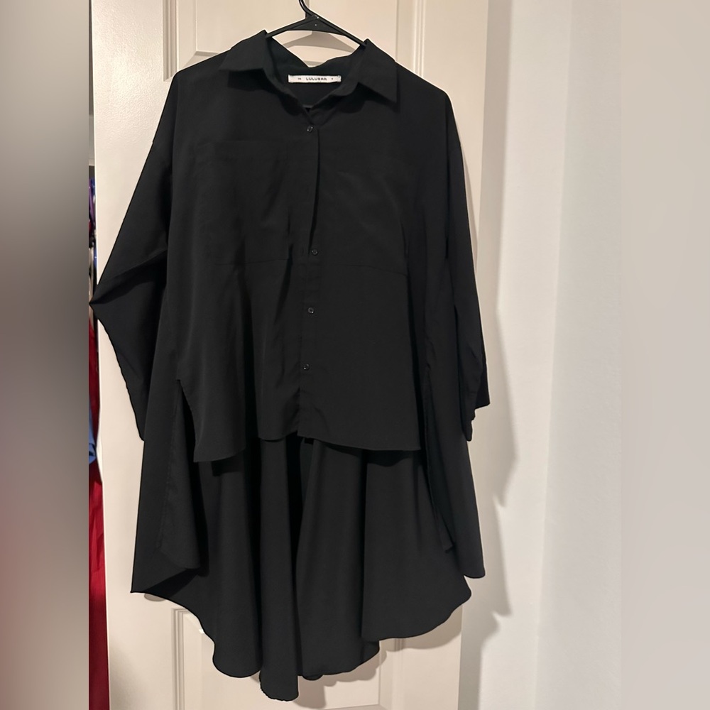Lulu's Classic Black Shirt